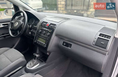 Минивэн Volkswagen Touran 2004 в 