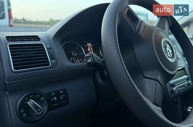Мінівен Volkswagen Touran 2010 в 