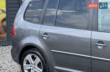 Мінівен Volkswagen Touran 2010 в 