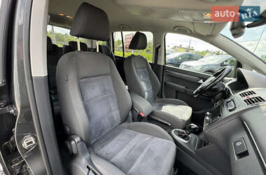 Мінівен Volkswagen Touran 2010 в 