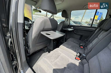 Мінівен Volkswagen Touran 2010 в 