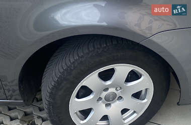 Минивэн Volkswagen Touran 2007 в 