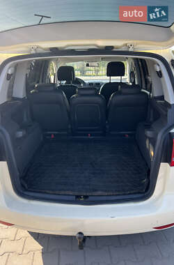 Минивэн Volkswagen Touran 2013 в 