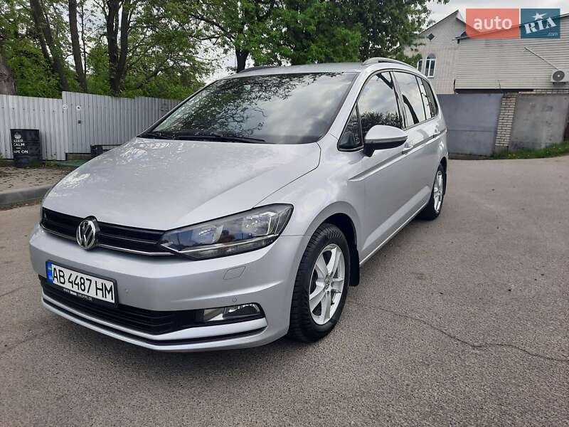 Микровэн Volkswagen Touran 2016 в Виннице