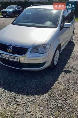 Минивэн Volkswagen Touran 2007 в Луцке