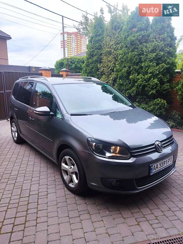 Volkswagen Touran 2012