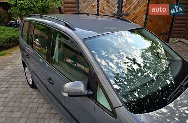Мінівен Volkswagen Touran 2004 в 