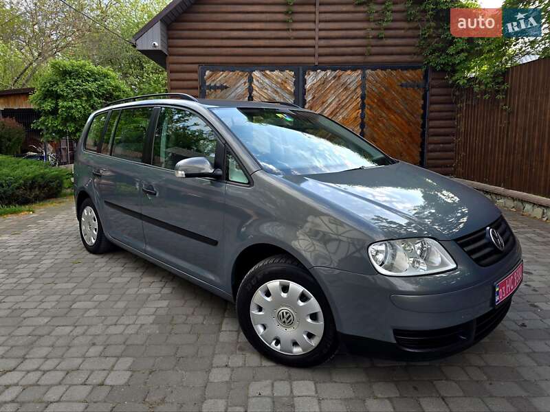 Мінівен Volkswagen Touran 2004 в 