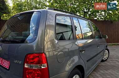Мінівен Volkswagen Touran 2004 в 