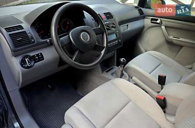 Мінівен Volkswagen Touran 2004 в 