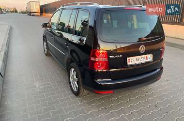 Минивэн Volkswagen Touran 2007 в 