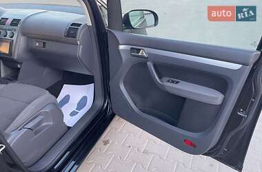 Минивэн Volkswagen Touran 2007 в 