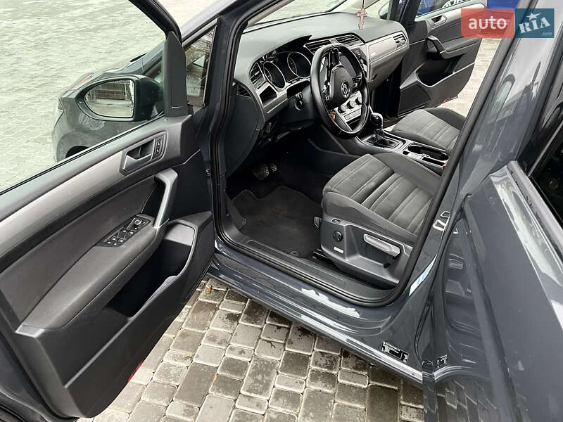 Мікровен Volkswagen Touran 2018 в Кропивницькому