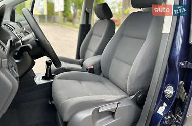 Мінівен Volkswagen Touran 2003 в 