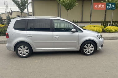 Мінівен Volkswagen Touran 2011 в 