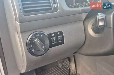 Минивэн Volkswagen Touran 2005 в 