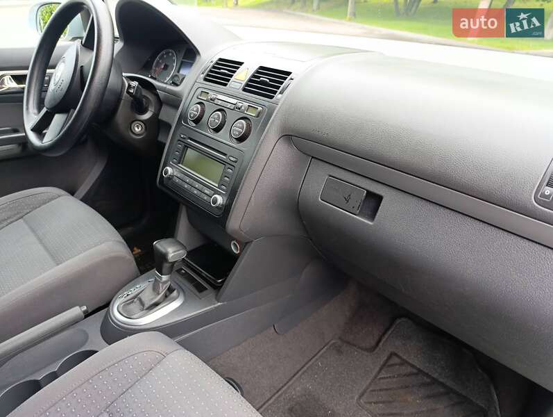 Мінівен Volkswagen Touran 2005 в Світловодську