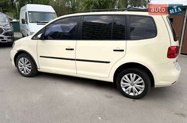 Минивэн Volkswagen Touran 2014 в 