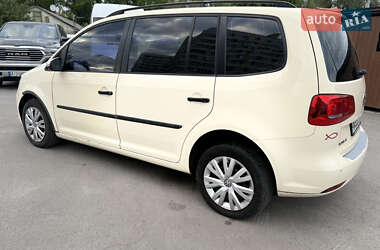 Минивэн Volkswagen Touran 2014 в 