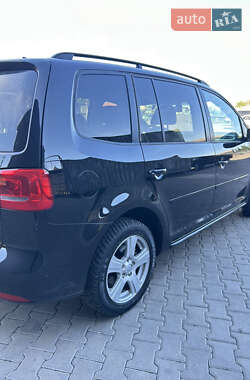 Минивэн Volkswagen Touran 2011 в 