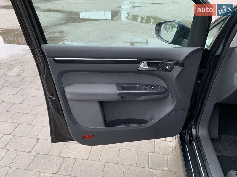 Мінівен Volkswagen Touran 2010 в Заліщиках