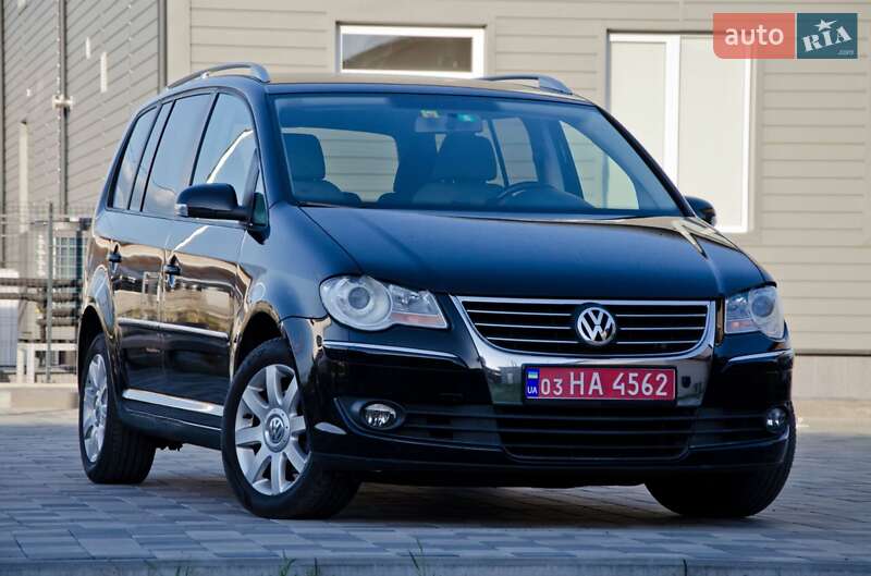 Мінівен Volkswagen Touran 2008 в 