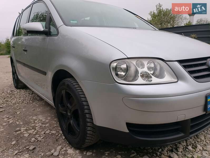 Мінівен Volkswagen Touran 2004 в Тернополі