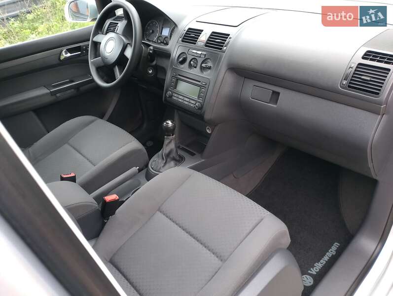Мінівен Volkswagen Touran 2004 в Тернополі