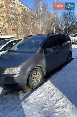 Минивэн Volkswagen Touran 2005 в 