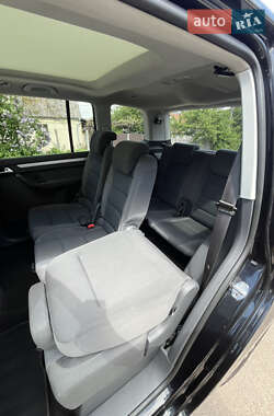 Минивэн Volkswagen Touran 2012 в 