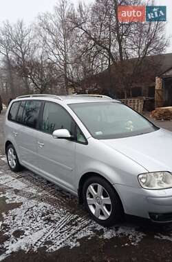 Мінівен Volkswagen Touran 2005 в Звягелі