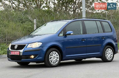 Мінівен Volkswagen Touran 2008 в 