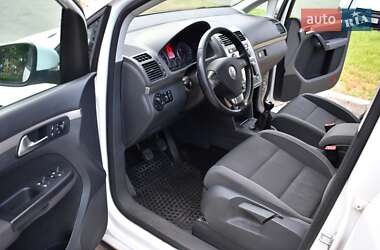 Мінівен Volkswagen Touran 2009 в 