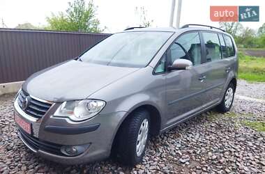 Минивэн Volkswagen Touran 2008 в 