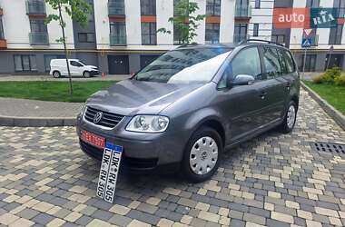 Минивэн Volkswagen Touran 2006 в 