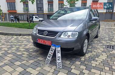 Минивэн Volkswagen Touran 2006 в 