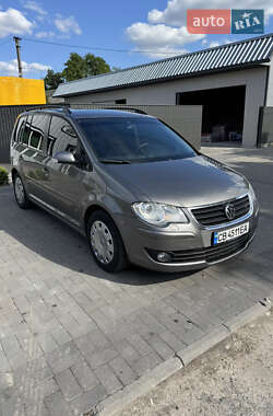 Мінівен Volkswagen Touran 2009 в Полтаві