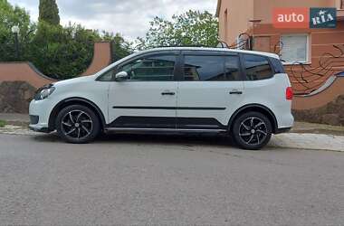 Мінівен Volkswagen Touran 2014 в Ужгороді