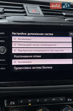 Микровэн Volkswagen Touran 2020 в 