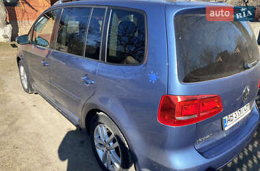 Минивэн Volkswagen Touran 2012 в 