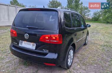 Минивэн Volkswagen Touran 2012 в 