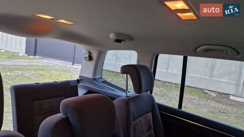 Мінівен Volkswagen Touran 2012 в Черкасах