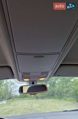 Минивэн Volkswagen Touran 2012 в 