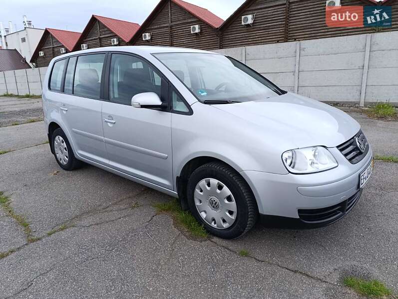 Мінівен Volkswagen Touran 2005 в 