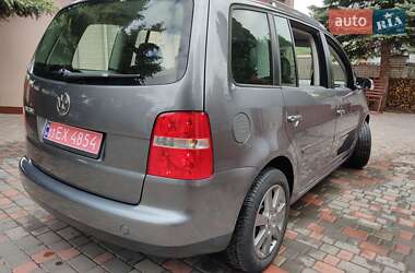 Минивэн Volkswagen Touran 2006 в 
