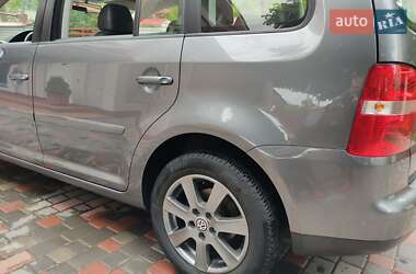 Минивэн Volkswagen Touran 2006 в 