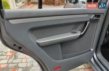 Минивэн Volkswagen Touran 2006 в 