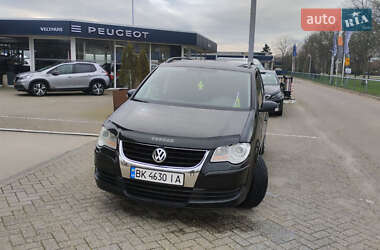 Минивэн Volkswagen Touran 2008 в 