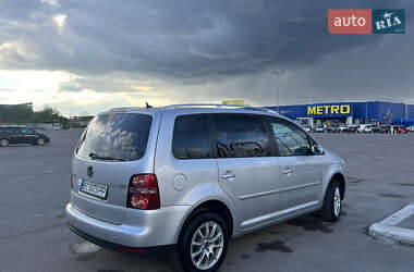 Мінівен Volkswagen Touran 2009 в Львові