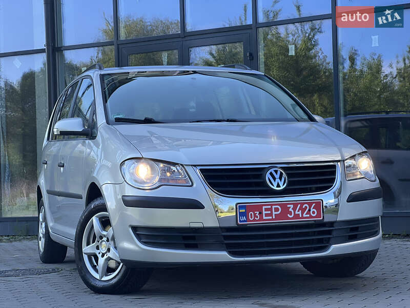 Мінівен Volkswagen Touran 2008 в 